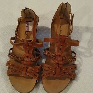 Women's Earth Origins sandals size 10